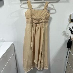 Elegant Cream Sleeveless Dress